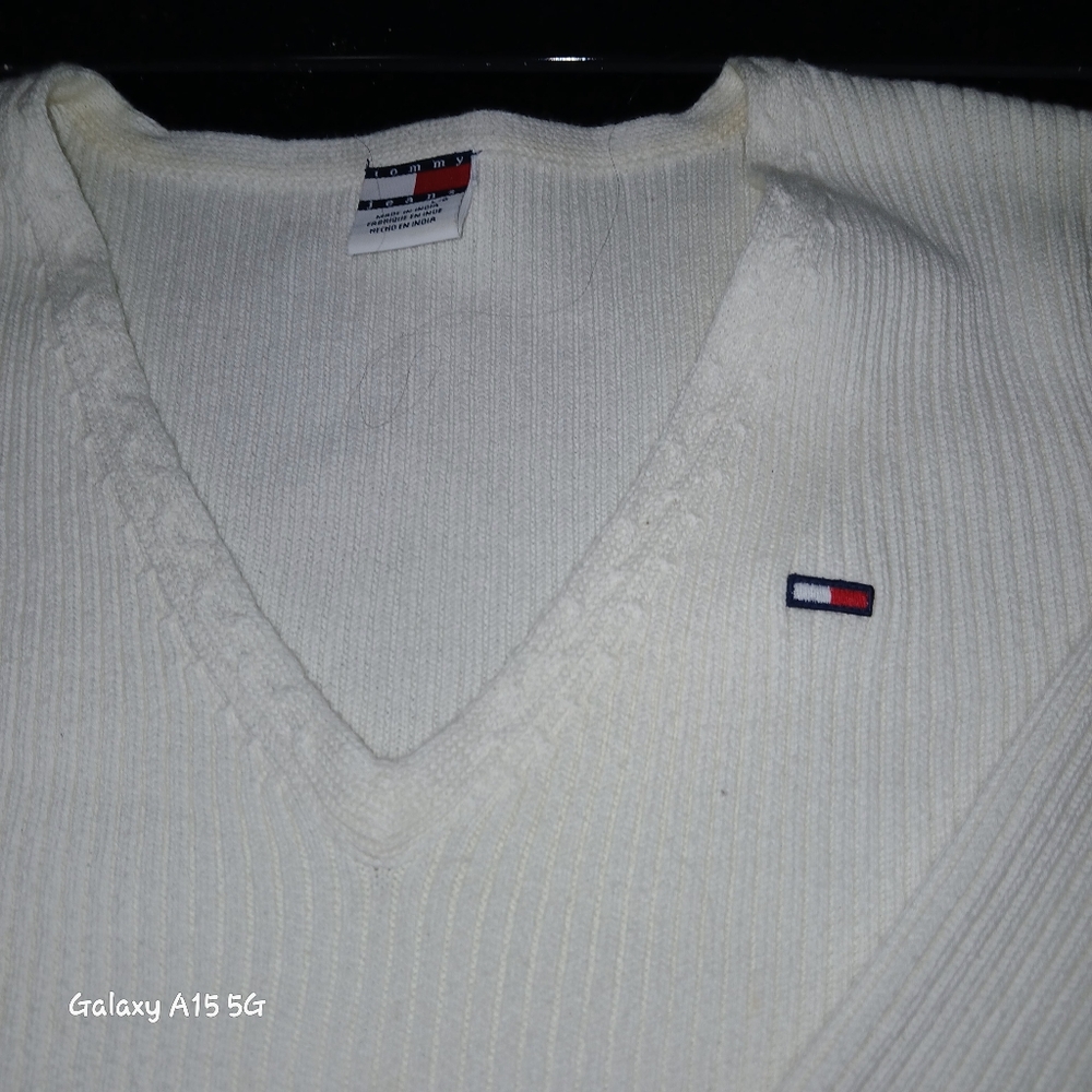 🇫🇷 Tommy Jeans V-neck Sweater 🇫🇷